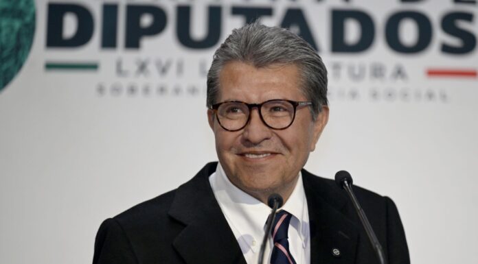 LEGISLATIVO FEDERAL / Iniciativa de doble nacionalidad no tiene una dedicatoria: diputado Ricardo Monreal