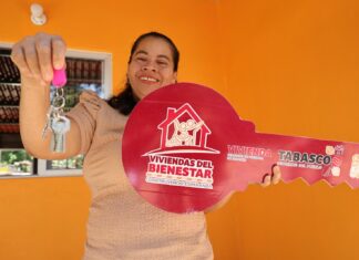 EJECUTIVO TABASCO / Gobernador Javier May entrega Viviendas del Bienestar a 65 familias de Centro