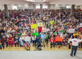 POLÍTICA MICHOACÁN / Carlos Torres Piña llega fortalecido a la recta final, reúne a 3 mil 500 en Zitácuaro y a 5 mil en Zacapu