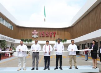 EJECUTIVO TABASCO / *Entrega Javier May acciones de adecuación en Centro de Especialidades Médicas del ISSET*