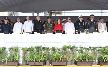 EJECUTIVO MORELOS / Preside gobernadora Margarita González Saravia desfile cívico-militar por el CCLXI aniversario del natalicio del Generalísimo José María Morelos y Pavón