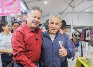 POLÍTICA QUERÉTARO / Santiago Nieto recorre tianguis de Sombrerete como parte de las tareas de organización de Morena en Querétaro