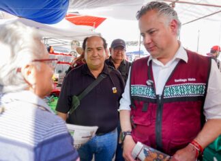 POLÍTICA QUERÉTARO / Santiago Nieto Castillo escucha de primera mano las demandas ciudadanas durante el brigadeo en la Colonia Satélite, en la capital queretana. Durante el recorrido, vecinas y vecinos enfatizaron la urgente necesidad de acceder a programas sociales