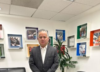 POLÍTICA QUERÉTARO / Santiago Nieto denuncia ante el IMPI uso ilegal del logotipo del Gobierno de México en espectaculares contra el Tren México-Querétaro.